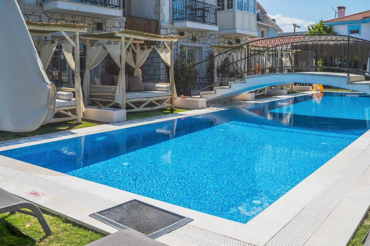 Mea Alaçatı 0*,  Turquía